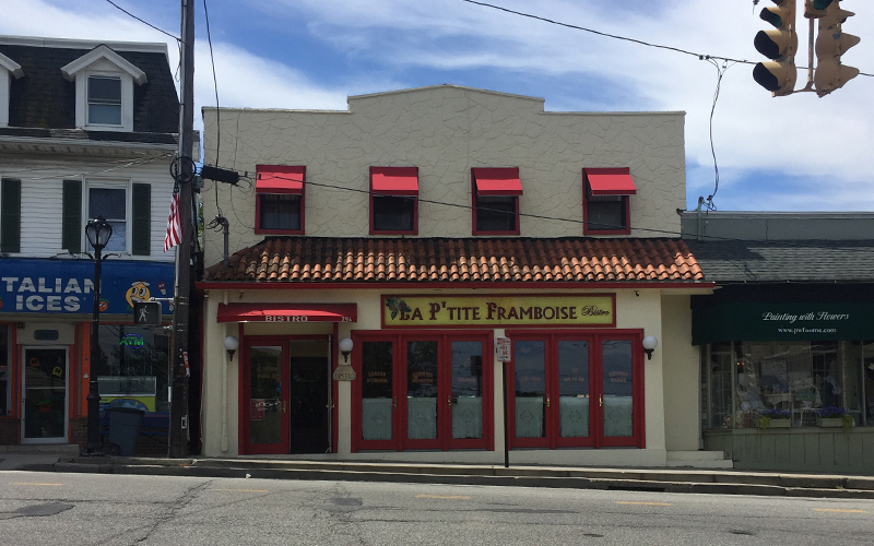 Koenigsberg of AIP sells 5,098 s/f mixed-use building for $1.285 million; Represents buyer, 55 Wall Street Realty, and seller, MKJK