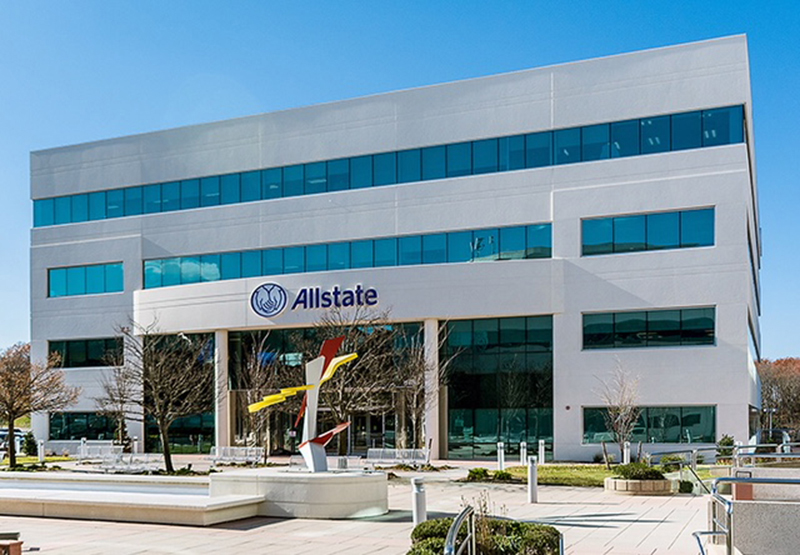 Dunne, Bardsley and Heilpern of CBRE complete $61 million sale of the 282,656 s/f Hauppauge Office Park