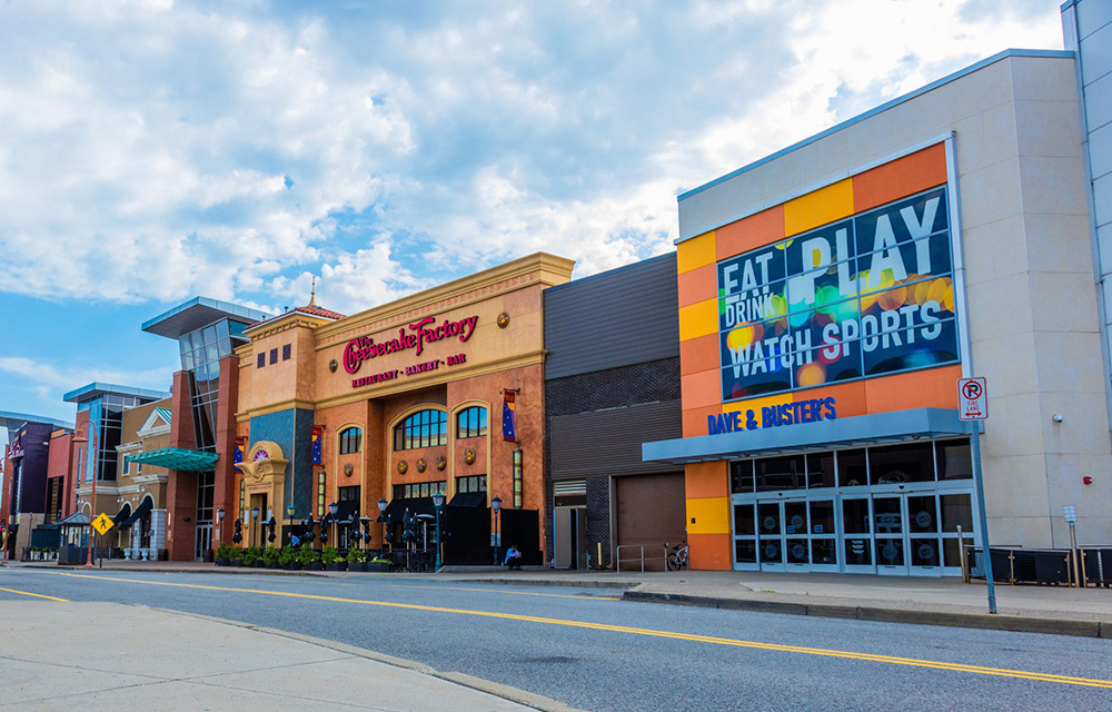 Pyramid Management Group secures long-term financing for 1.6 million s/f Walden Galleria