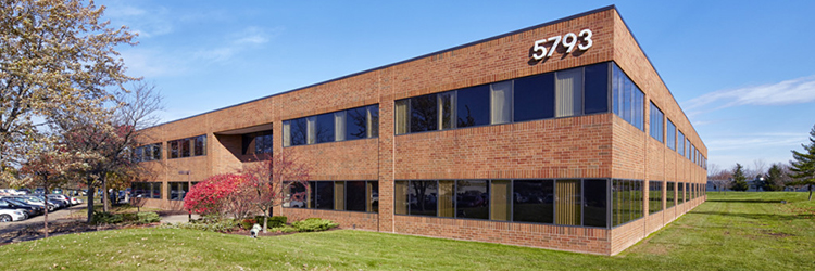 Crisalli and Arcuri of Syracuse Realty Group lease 14,660 s/f; Foster of Summit Commercial, Rogers of JF Real Estate assist