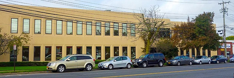 Koenigsberg of American Investment Properties brokers $4.5 million sale of office and warehouse property