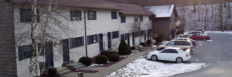 Watkins and Algarin of Oak & Avery Group facilitate three sales totaling $9.375 million