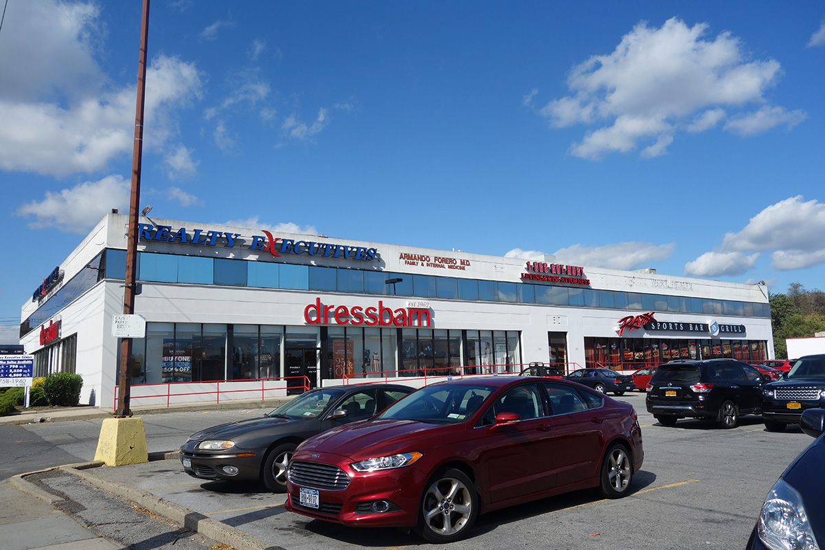 Koenigsberg of American Investment brokers $27 million sale